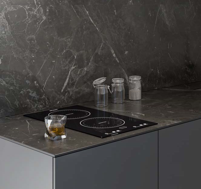 Panneaux HPL techniques aux finitions décoratives