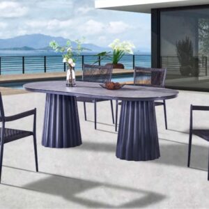 Fauteuils et tables pour espaces de restauration et de détente