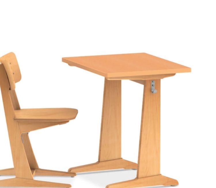 Mobilier scolaire en bois : table et chaise